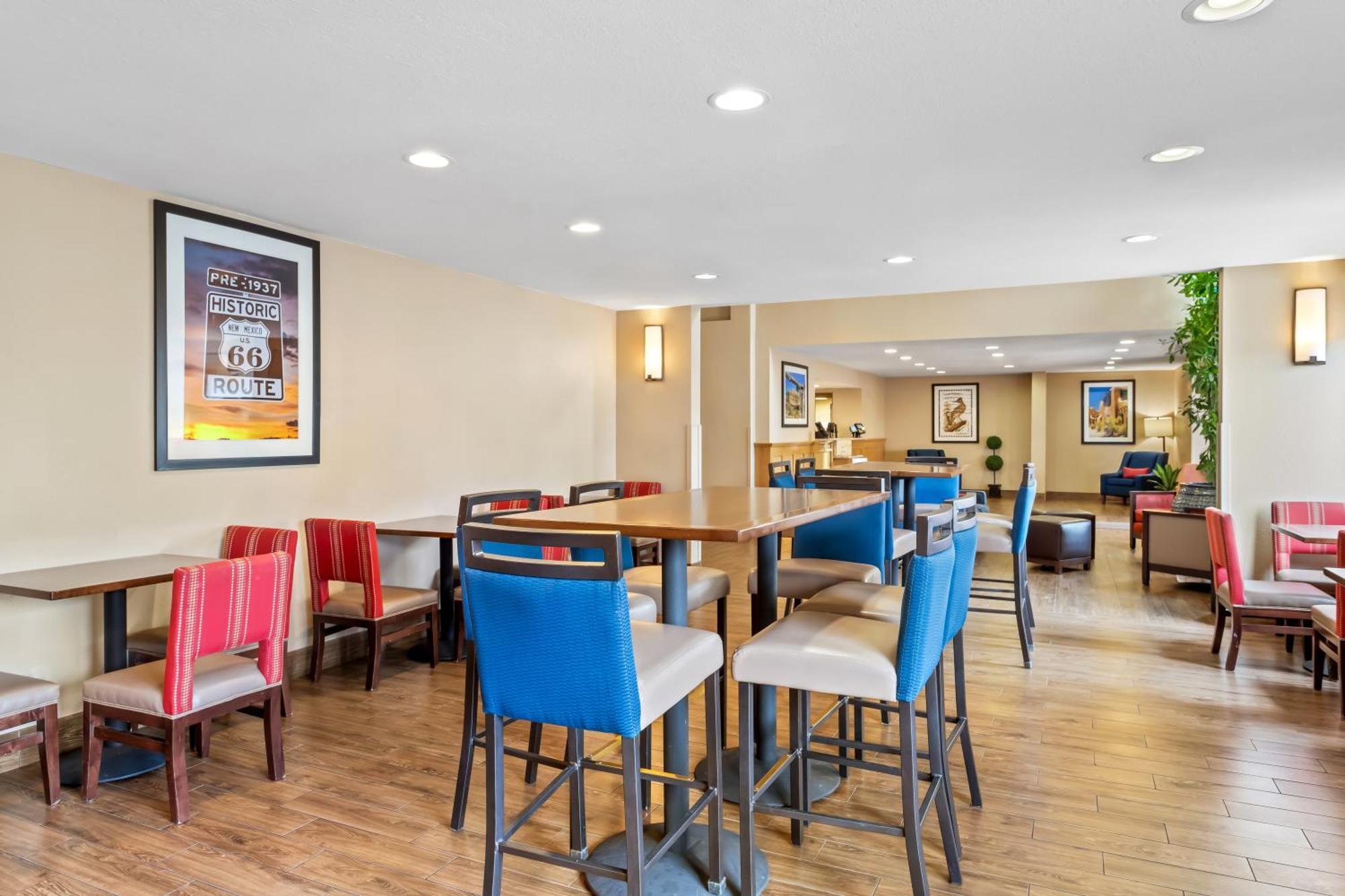 Comfort Inn & Suites Albuquerque Downtown Buitenkant foto